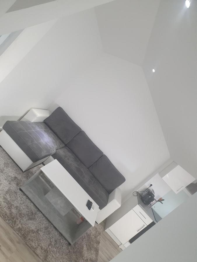Appartement JoliT3 avec Clim NETFLIX et PRIME à Givors Extérieur photo