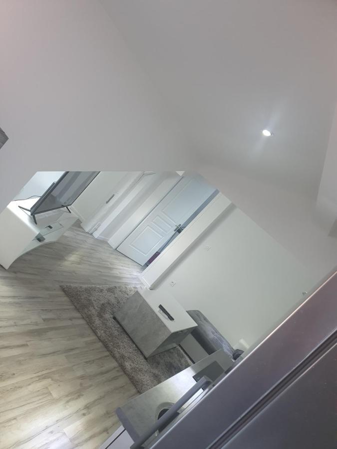 Appartement JoliT3 avec Clim NETFLIX et PRIME à Givors Extérieur photo