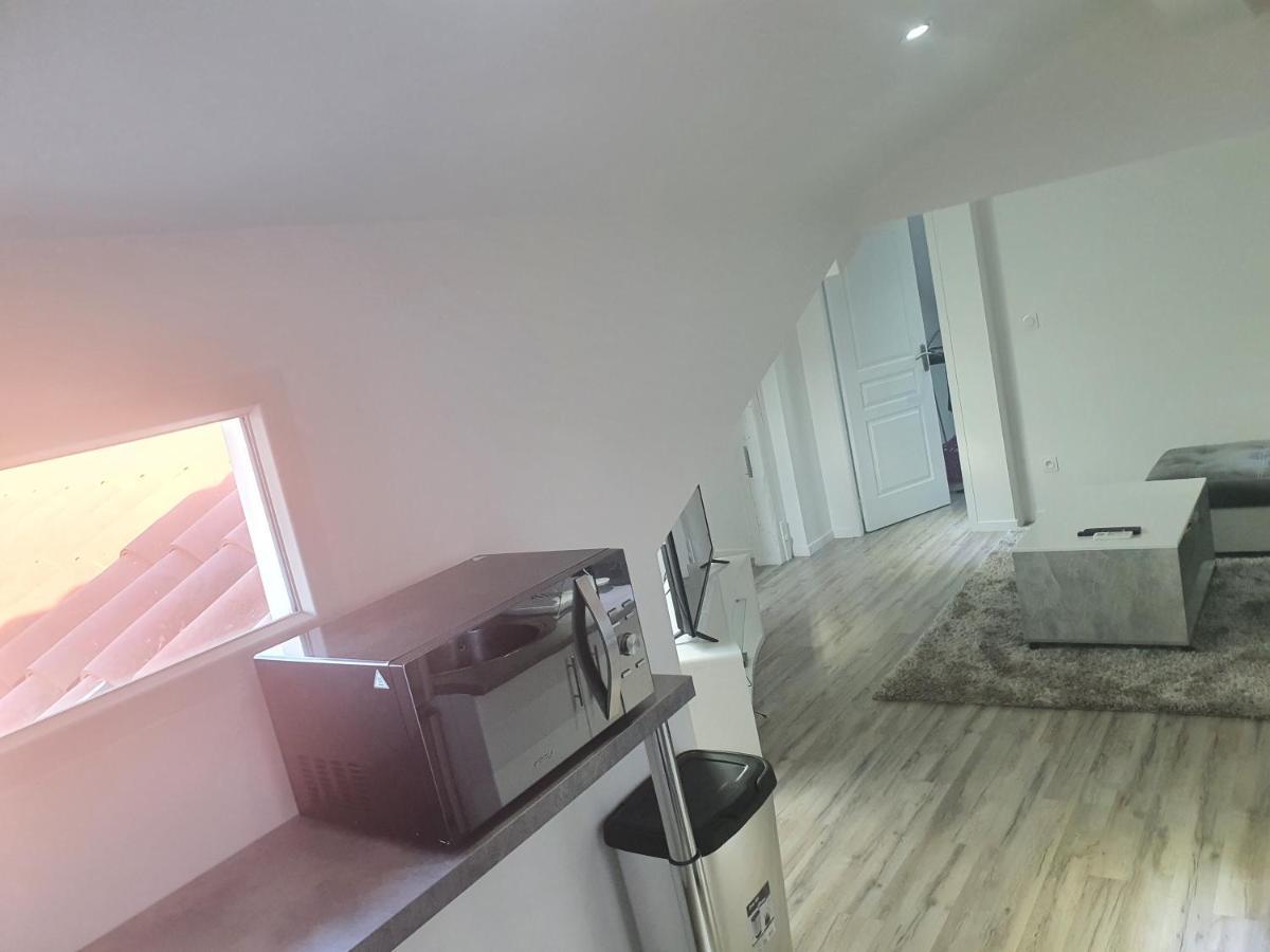 Appartement JoliT3 avec Clim NETFLIX et PRIME à Givors Extérieur photo