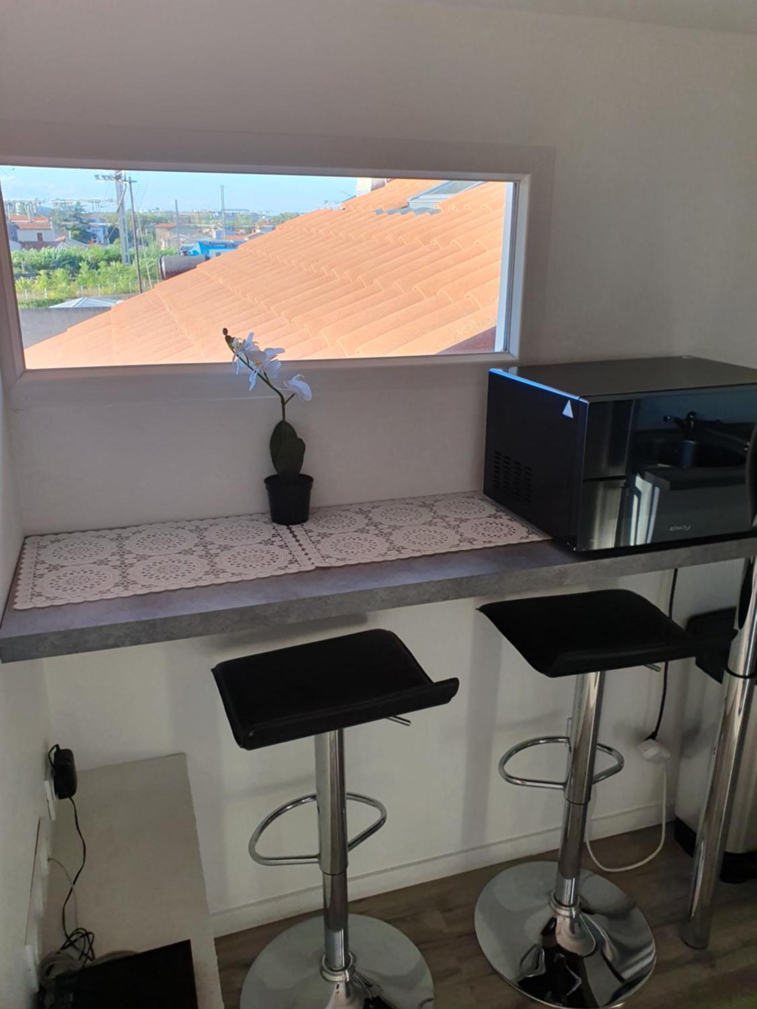 Appartement JoliT3 avec Clim NETFLIX et PRIME à Givors Extérieur photo