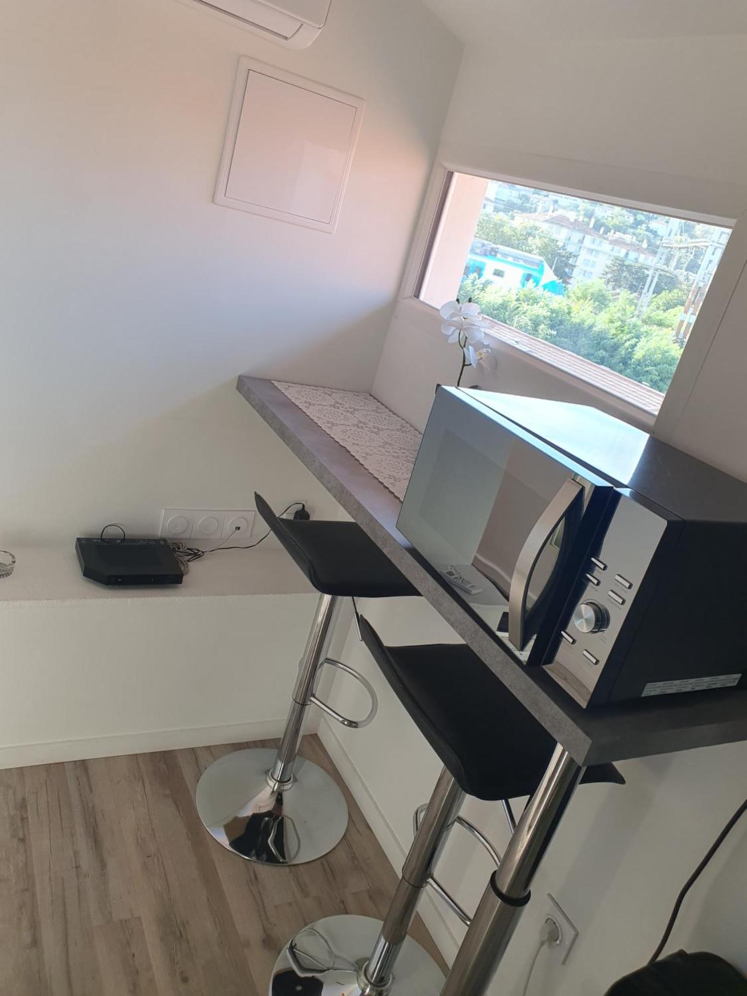 Appartement JoliT3 avec Clim NETFLIX et PRIME à Givors Extérieur photo